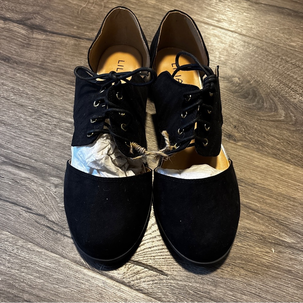 Elegant Black Oxford Sandals - Picture 1 of 6